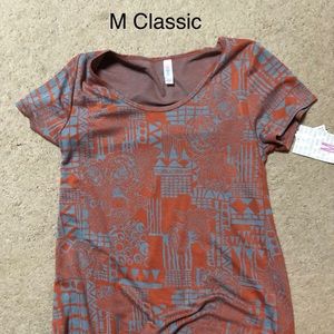 Medium Lularoe Classic Tee